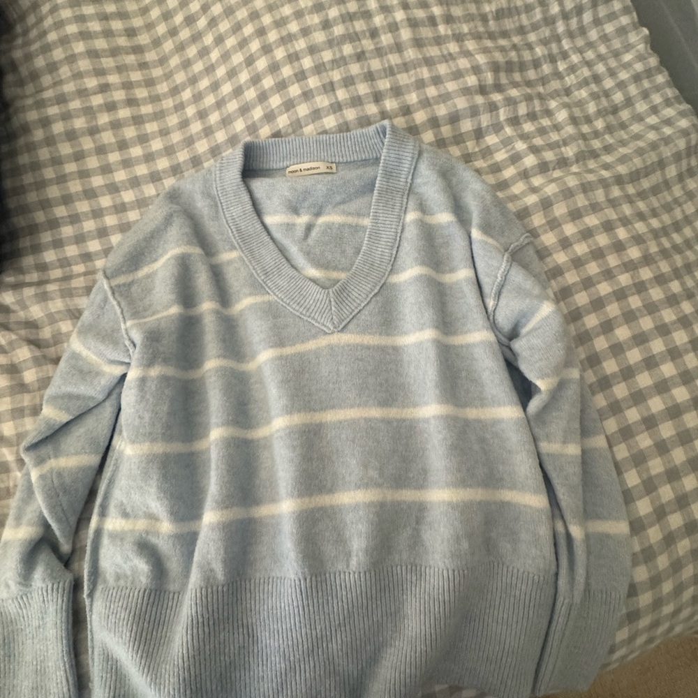 moon & madison Sky Blue and White V-Neck Sweater